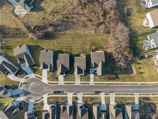 2160 Prestwick Bend, Miamisburg, OH 45342