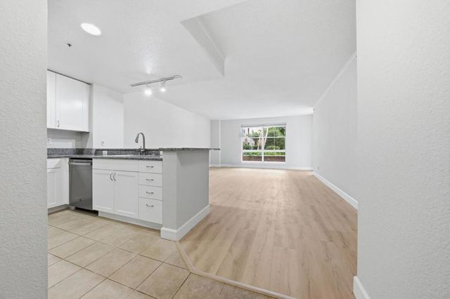 20488 Stevens Creek Boulevard 1114, Cupertino, CA 95014