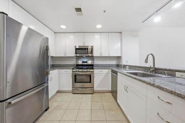 20488 Stevens Creek Boulevard 1114, Cupertino, CA 95014