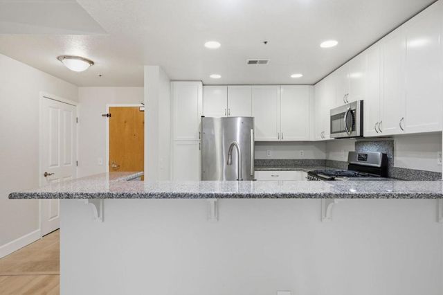 20488 Stevens Creek Boulevard 1114, Cupertino, CA 95014