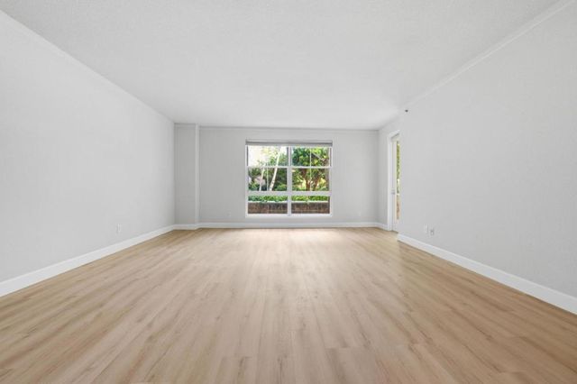 20488 Stevens Creek Boulevard 1114, Cupertino, CA 95014