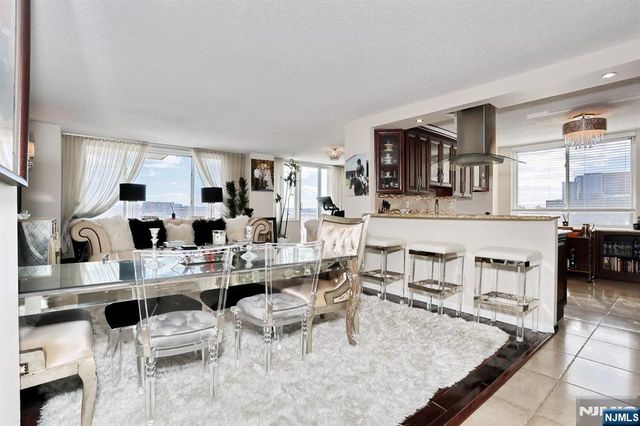 160 Overlook Avenue 4C, Hackensack, NJ 07601