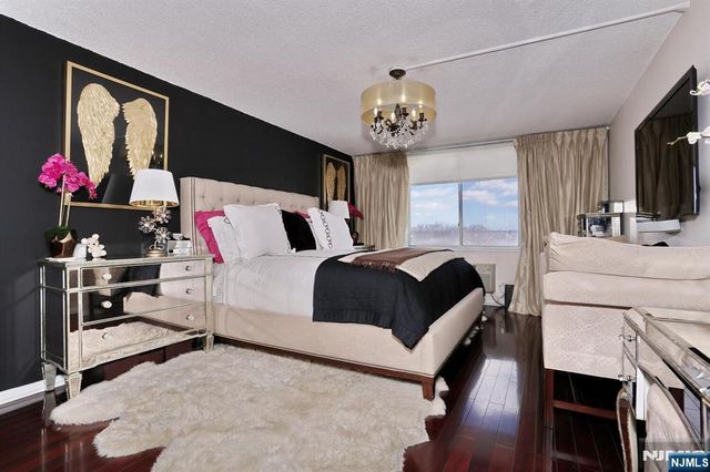 160 Overlook Avenue 4C, Hackensack, NJ 07601