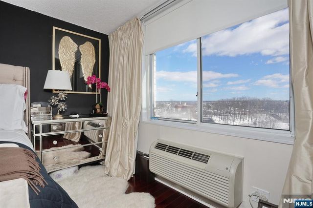 160 Overlook Avenue 4C, Hackensack, NJ 07601