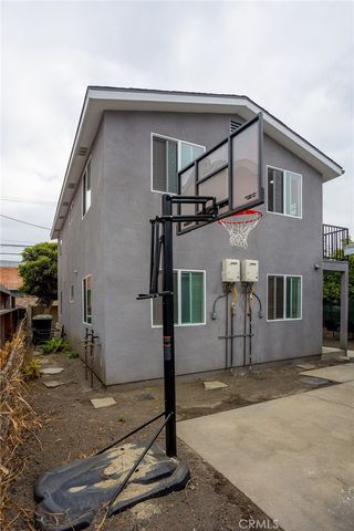 3121 Obama Boulevard, Los Angeles, CA 90018