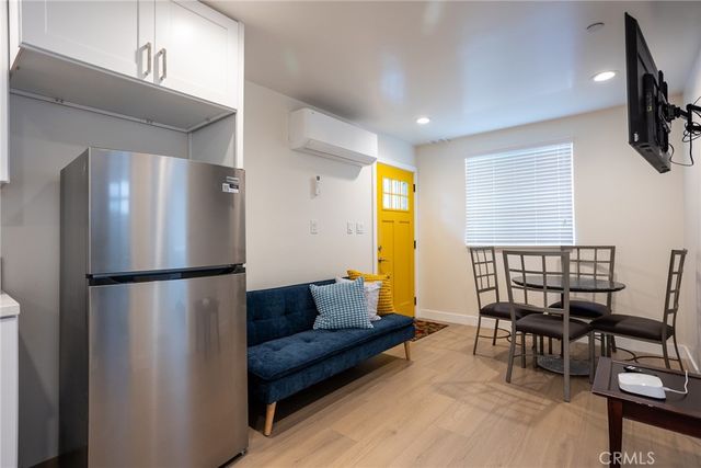 3121 Obama Boulevard, Los Angeles, CA 90018