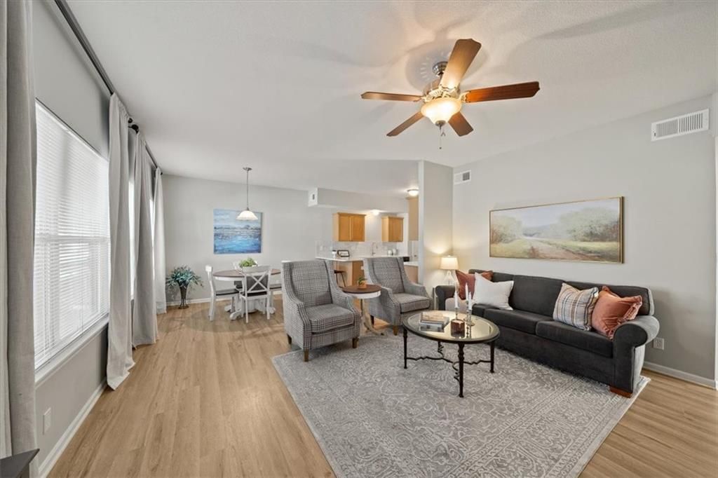 11701 S Roundtree St., #101 Street, Olathe, KS 66061