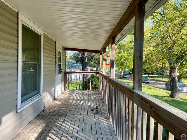 2345 SE Virginia AVE, Topeka, KS 66605