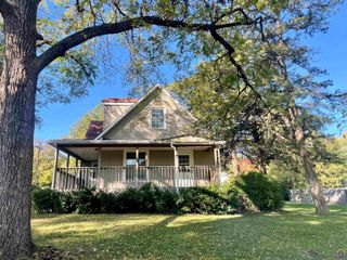 2345 SE Virginia AVE, Topeka, KS 66605