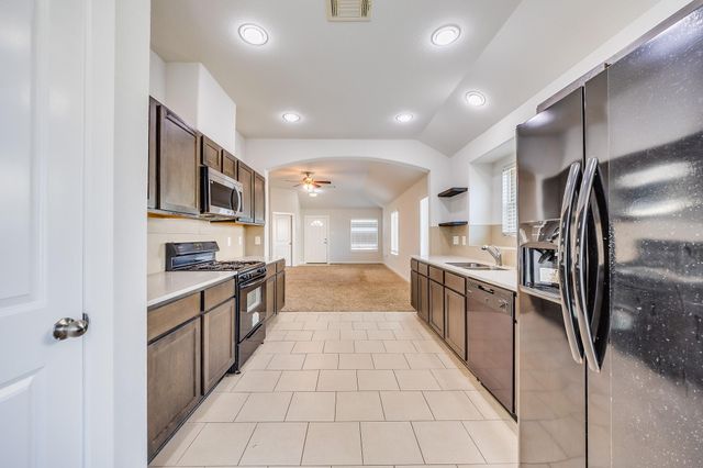 6807 Alamitos Court, Rosharon, TX 77583