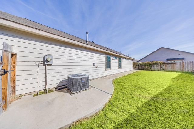 6807 Alamitos Court, Rosharon, TX 77583