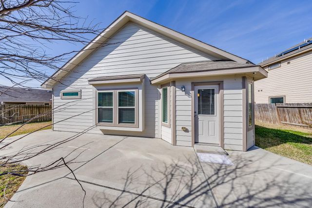 6807 Alamitos Court, Rosharon, TX 77583