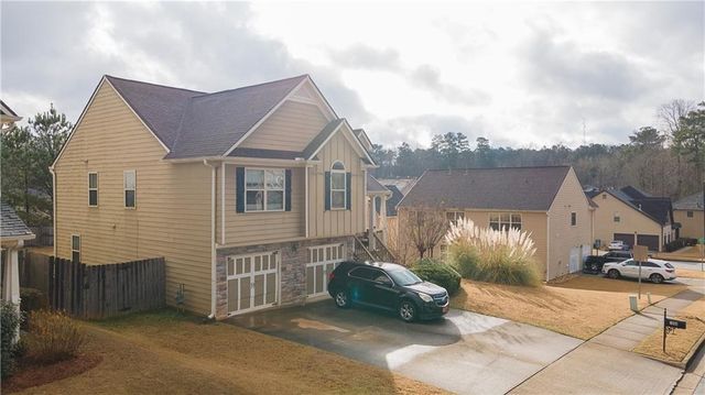 1066 Mcduffie Circle, Douglasville, GA 30134