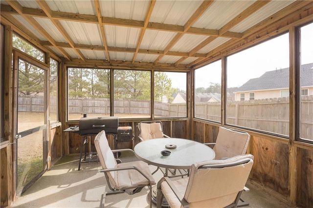 1066 Mcduffie Circle, Douglasville, GA 30134