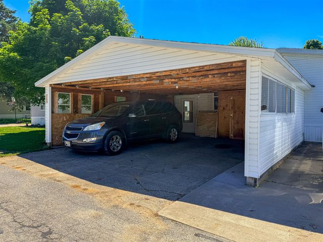121 Elm Court, Muskegon, MI 49445