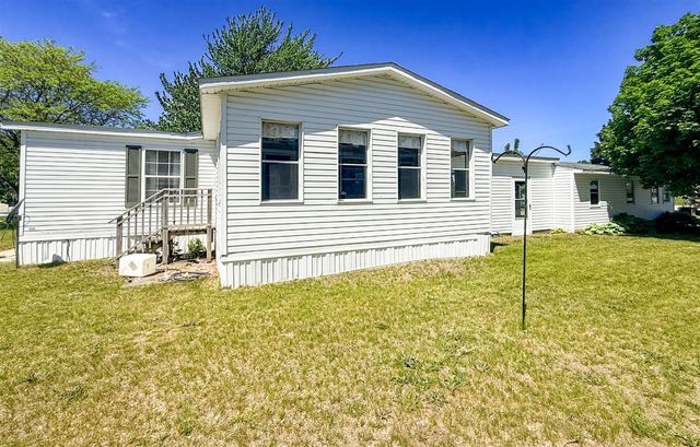 121 Elm Court, Muskegon, MI 49445