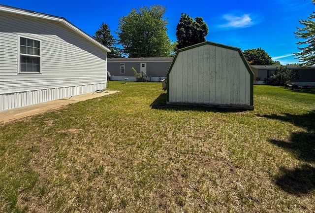 121 Elm Court, Muskegon, MI 49445
