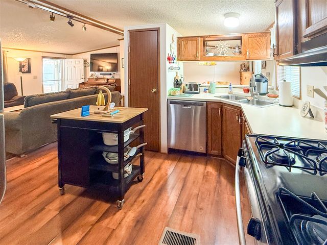 121 Elm Court, Muskegon, MI 49445