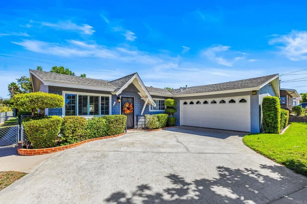 218 N Hayden Drive, Escondido, CA 92027 — exterior