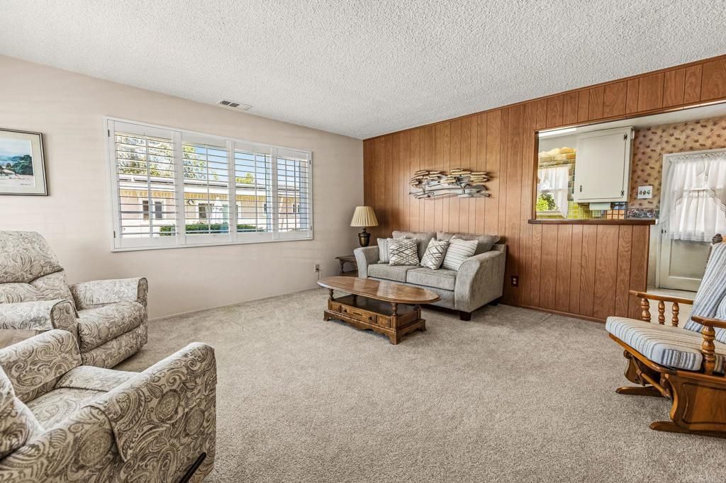 218 N Hayden Drive, Escondido, CA 92027 — photo 4