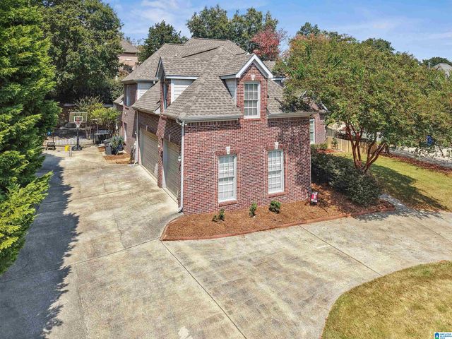 672 LAKE CREST DRIVE, Hoover, AL 35226