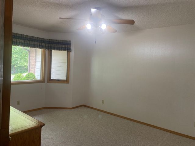 1 Chudleigh Lane, Bella Vista, AR 72714