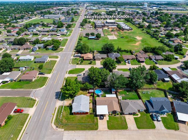 1700 N Janeway Avenue, Moore, OK 73160