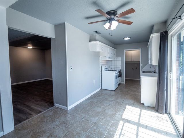 1700 N Janeway Avenue, Moore, OK 73160