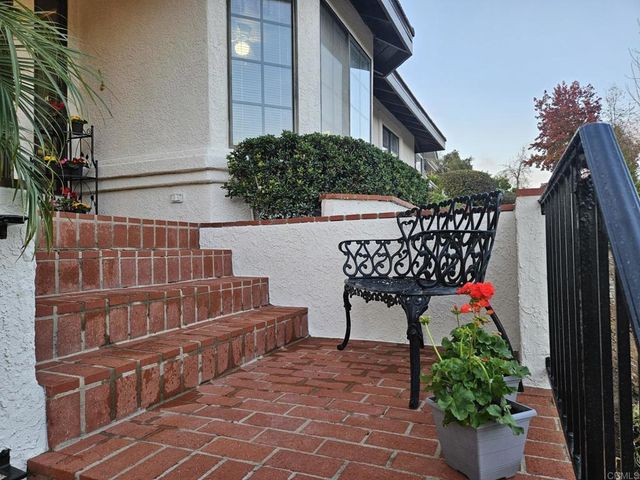 28124 Mountain Meadow Road, Escondido, CA 92026