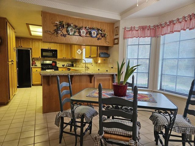 28124 Mountain Meadow Road, Escondido, CA 92026