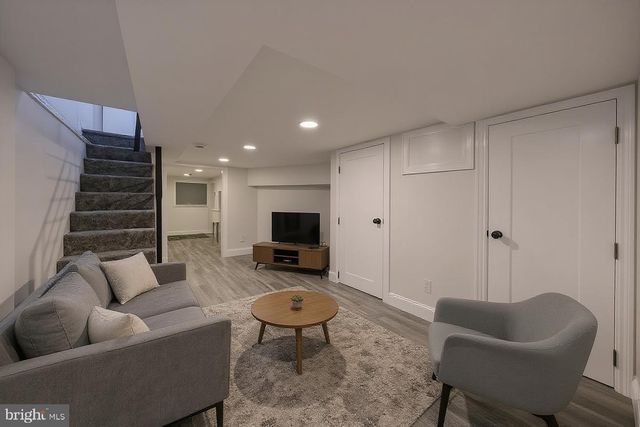 1915 S WOODSTOCK ST, Philadelphia, PA 19145