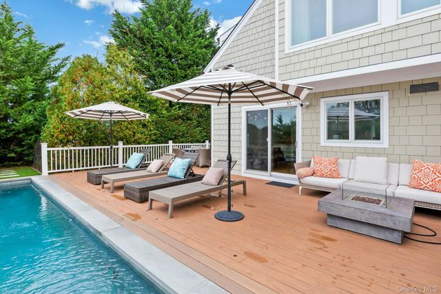 33 Old Canoe Place Road, Hampton Bays, NY 11946