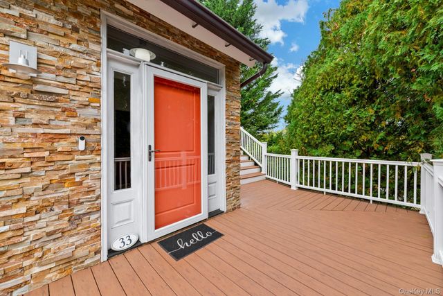 33 Old Canoe Place Road, Hampton Bays, NY 11946