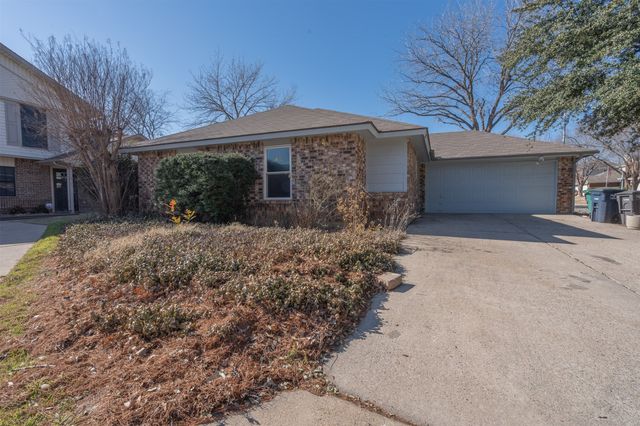 2911 Forest Creek Drive, Fort Worth, TX 76123