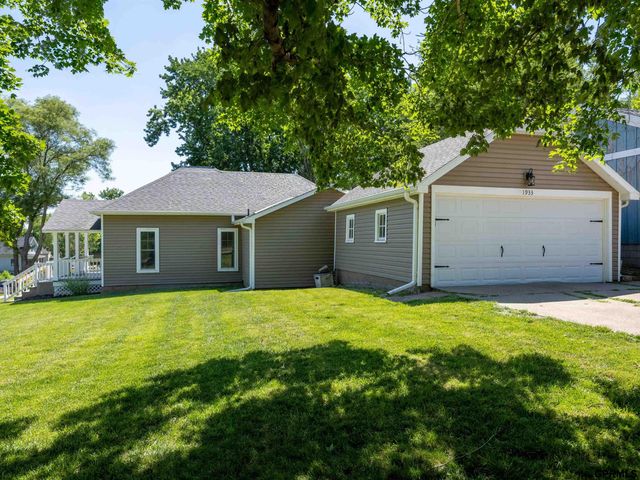 1933 Boyd Street, Ashland, NE 68003