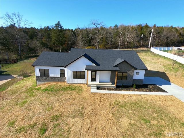 220 Echo Lake Circle, Byrnes Mill, MO 63025