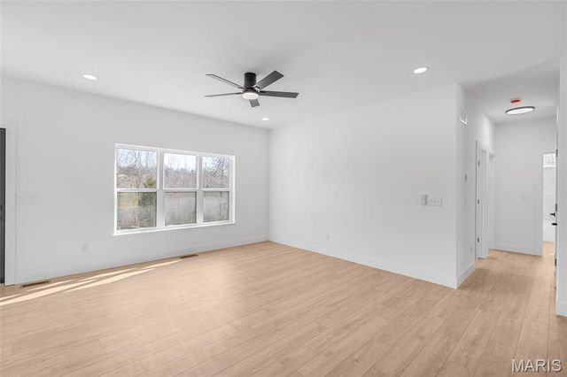 220 Echo Lake Circle, Byrnes Mill, MO 63025