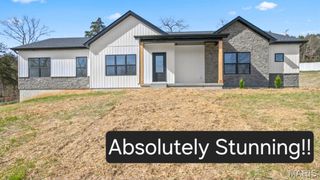 220 Echo Lake Circle, Byrnes Mill, MO 63025