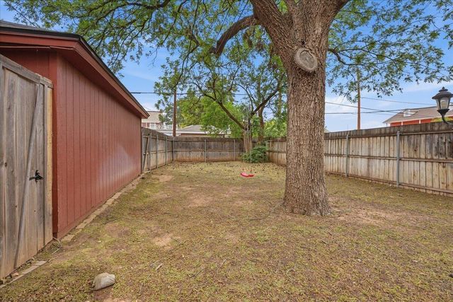 2702 20th Street, Lubbock, TX 79410