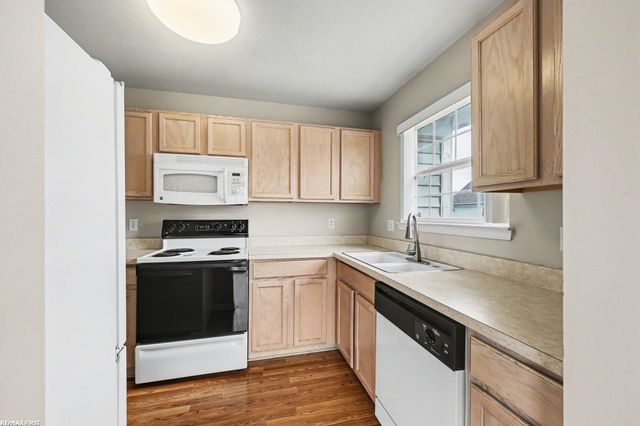 14528 Holborn Drive, Sterling Heights, MI 48313