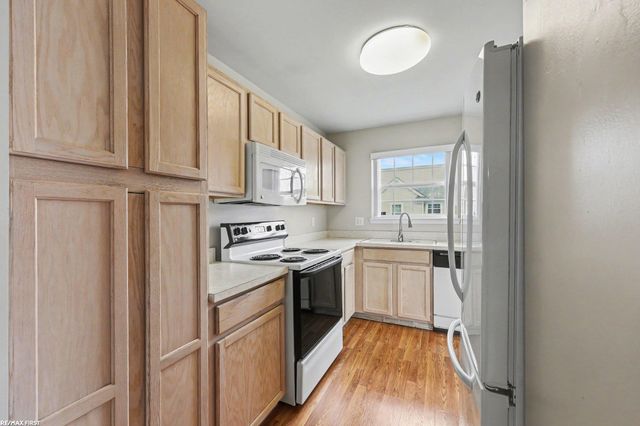 14528 Holborn Drive, Sterling Heights, MI 48313