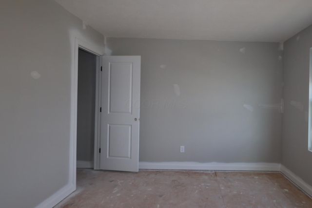 310 Reign Way, Pataskala, OH 43062