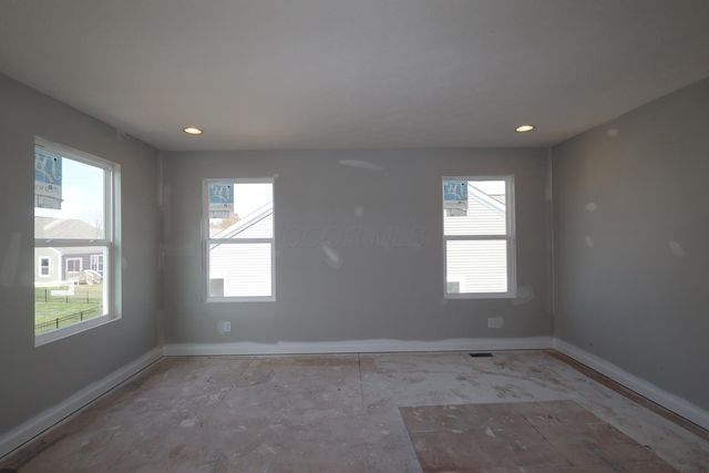 310 Reign Way, Pataskala, OH 43062