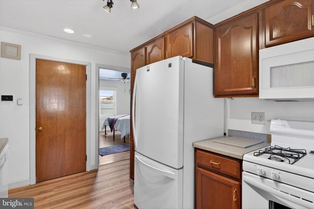 210 STAMBACH ST, Mcsherrystown, PA 17344