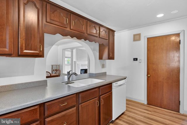 210 STAMBACH ST, Mcsherrystown, PA 17344
