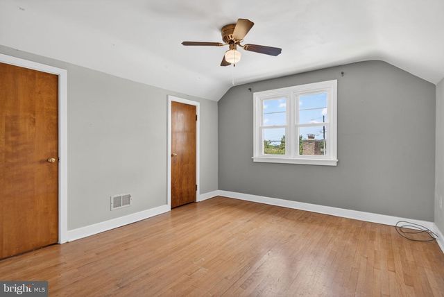 210 STAMBACH ST, Mcsherrystown, PA 17344