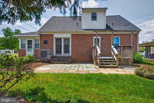 210 STAMBACH ST, Mcsherrystown, PA 17344