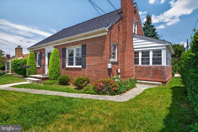 210 STAMBACH ST, Mcsherrystown, PA 17344