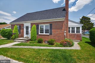 210 STAMBACH ST, Mcsherrystown, PA 17344