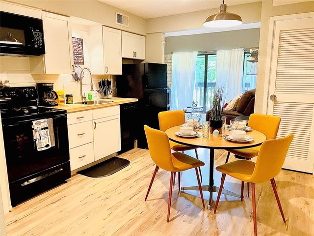 12900 Walden Road 1010J, Montgomery, TX 77356